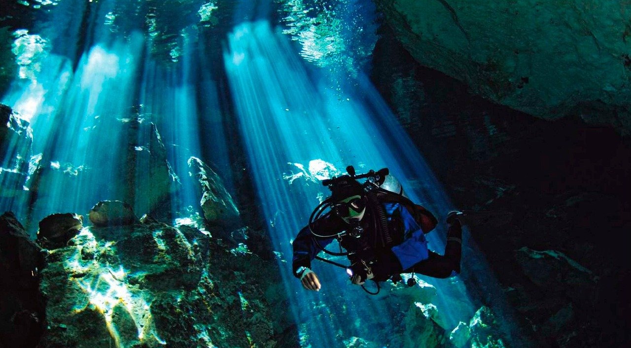 cenote-280252_1280